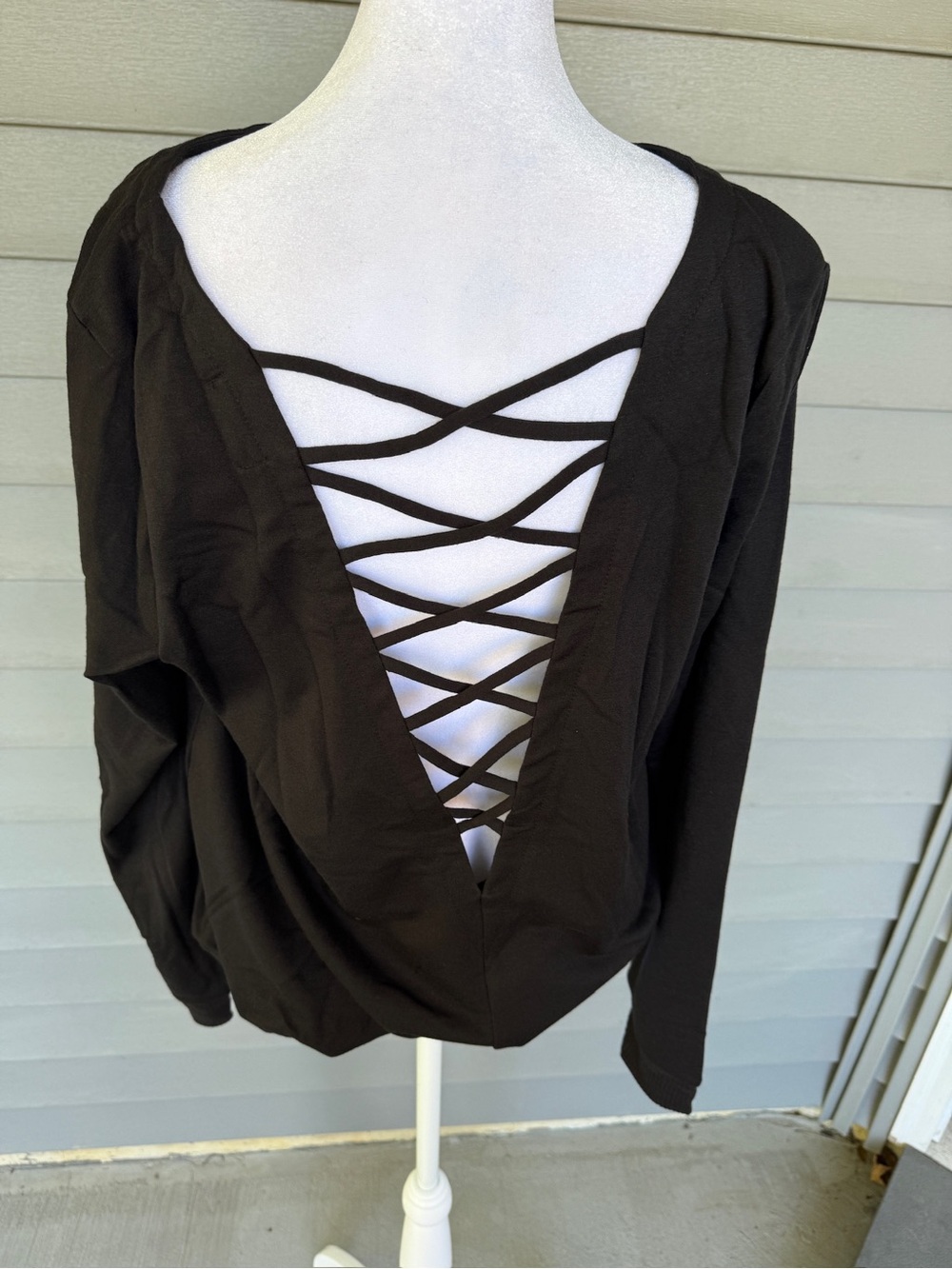 NWOT Black Criss Cross Open Back Long Sleeve Soft Sweater Top Medium Fall